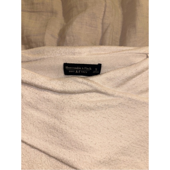 Soft A&F Cozy Collection Crossover Top - Picture 3 of 3